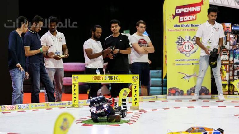 Visitors enjoy games at DIMS 2019 (2)