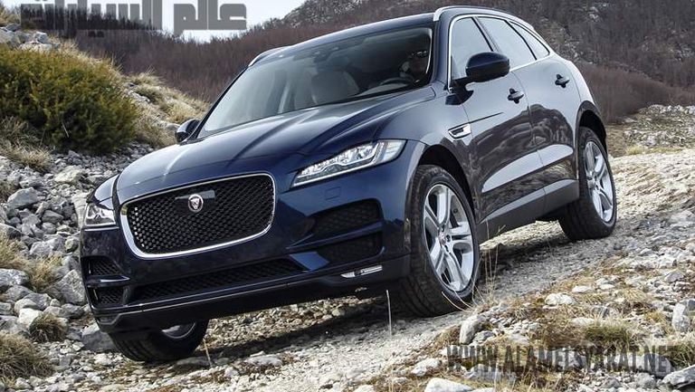 F-Pace_00