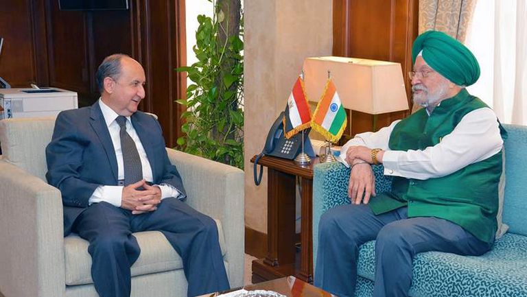 وزير الصناعة