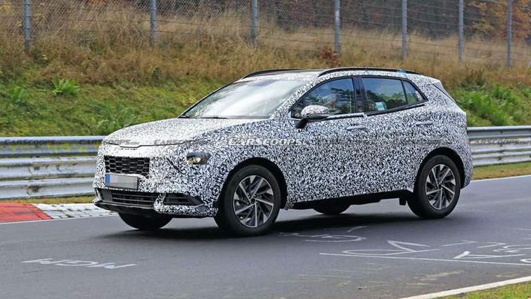 2022-Kia-Sportage-spy-shots-Europe-13