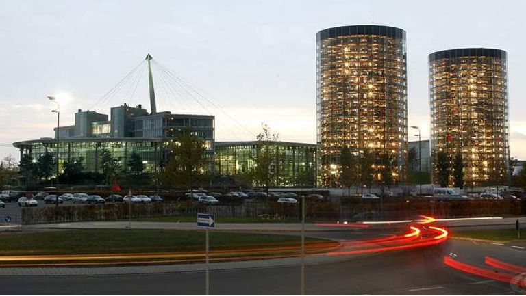 فولكس فاجن تخطط لافتتاح مصنع سيارات كهربائية