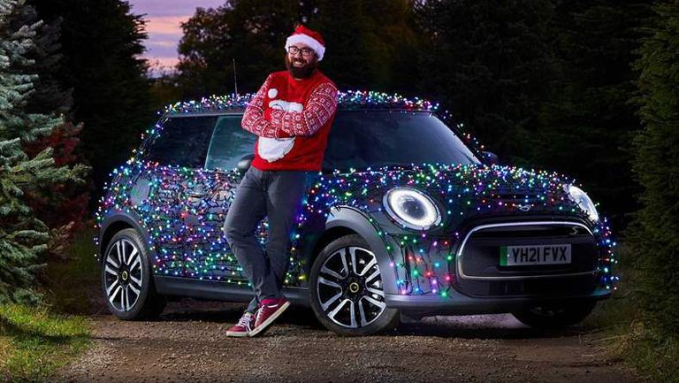 ميني الكهربائية مزينة بمصابيح LED