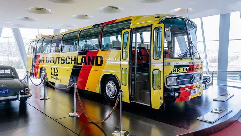 mercedes-benz-o-302-bus-from-the-1974-football-world-cup