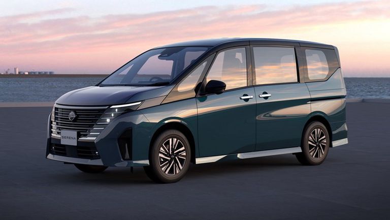 نيسان سيرينا