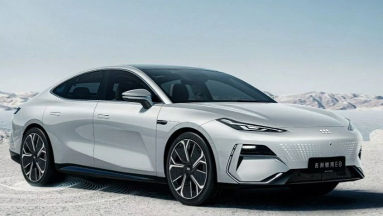 جيلي جالاكسي E8