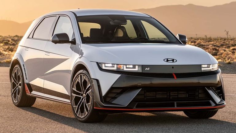 2025-hyundai-ioniq-5-n-front-3-4