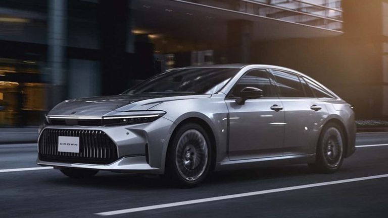 2024-toyota-crown-sedan-jdm (1)