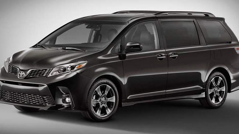 2018-toyota-sienna-0