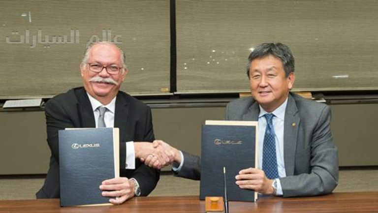 Lexus-DA-Signing-600x330