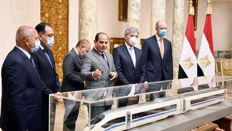 القطار الكهربائي