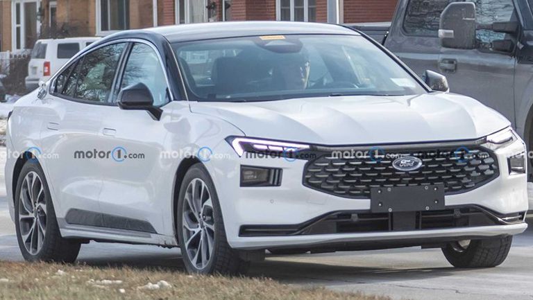 فورد مونديو في لقطات تجسسية