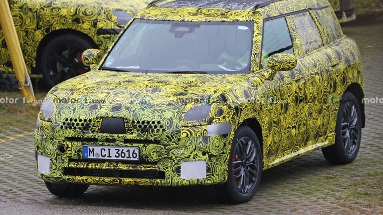 new-mini-countryman-front-view-spy-photo
