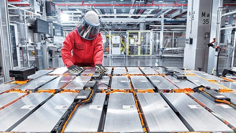 تصنيع بطاريات السيارات