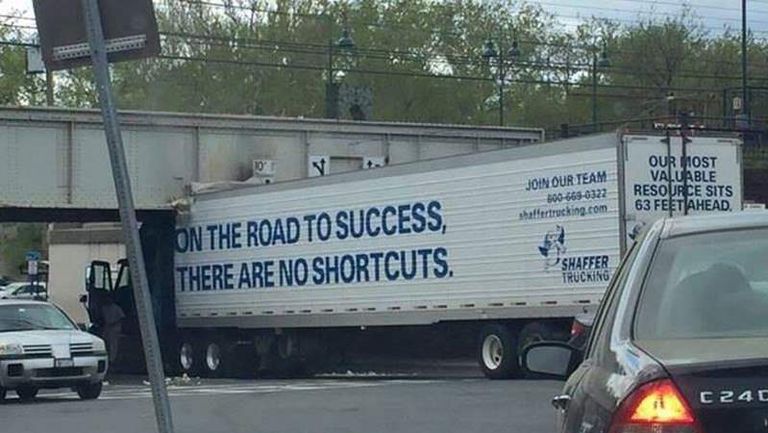 تناقض يصنعه القدر