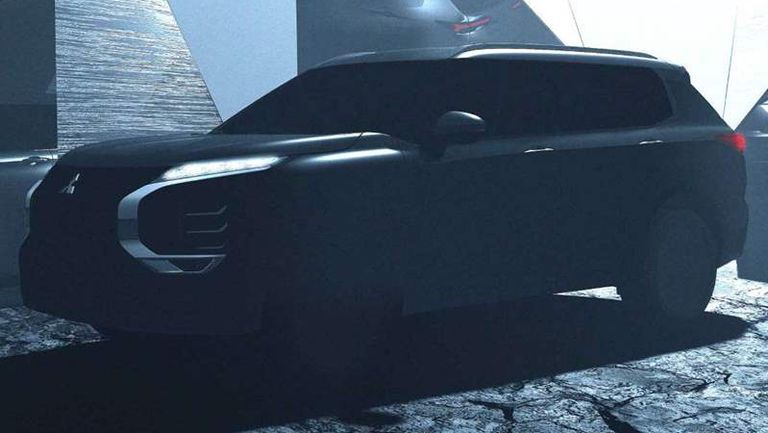 Mitsubishi Outlander teased 1