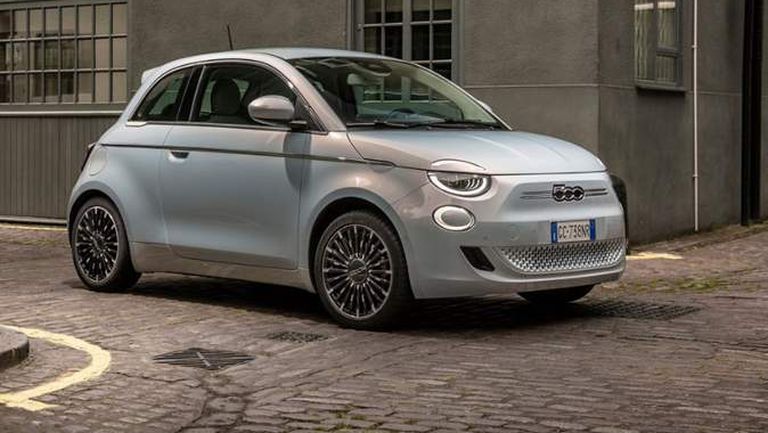 كل ما تريد معرفته عن فيات 500 الكهربائية الجديدة موديل 2021
