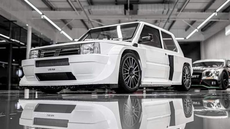 فيات باندا تتحول إلى سيارة سباق