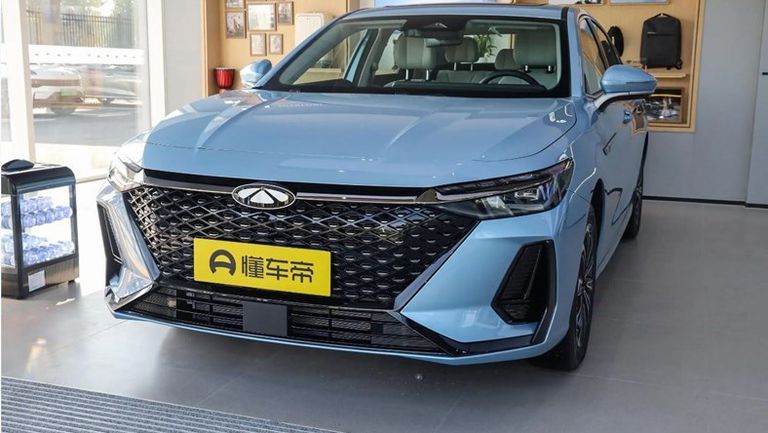 Chery-Fengyun-A8