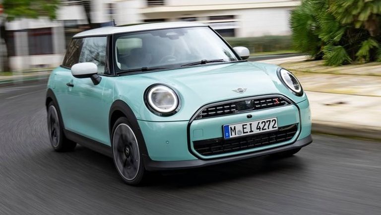 ميني كوبر 2025 -1