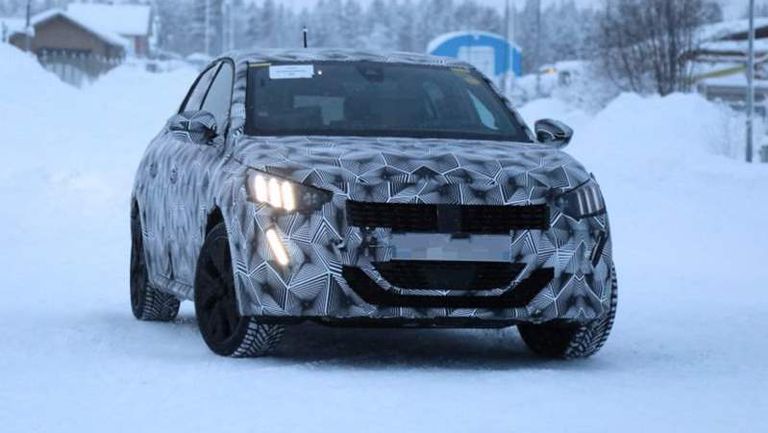 95388b35-2020-peugeot-208-electric-spy-shots-2-768x512
