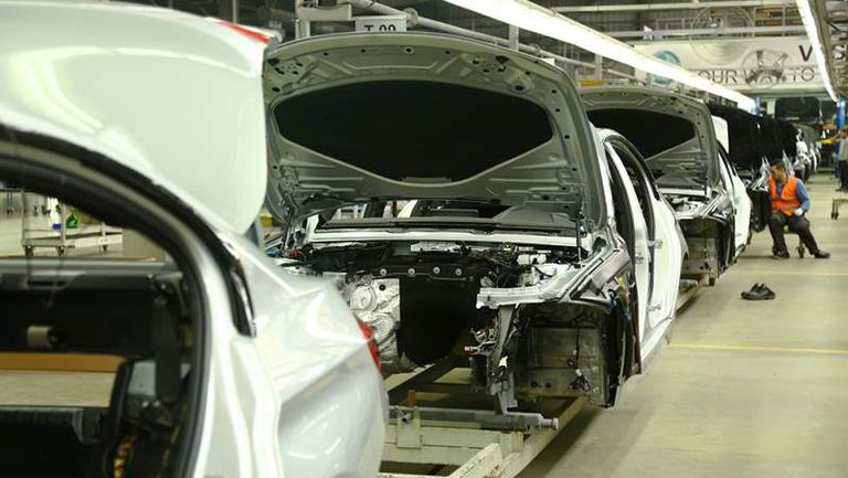 مصانع سيارات