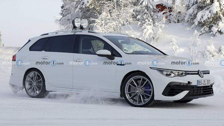 vw-gold-r-wagon-spy-