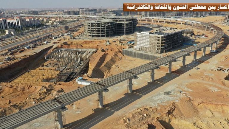 القطار الكهربائي الخفيف