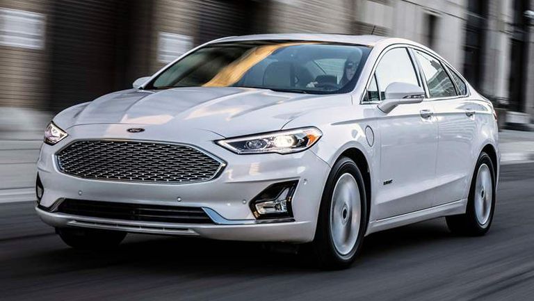 Ford-Fusion-2019-1600-02