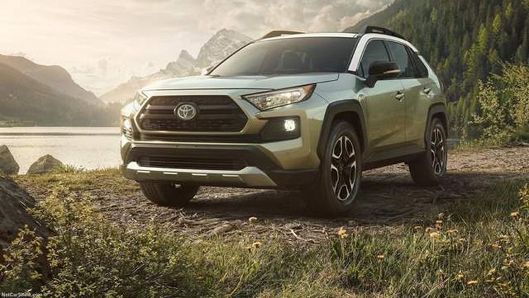 Toyota-RAV4-2019-1600-01