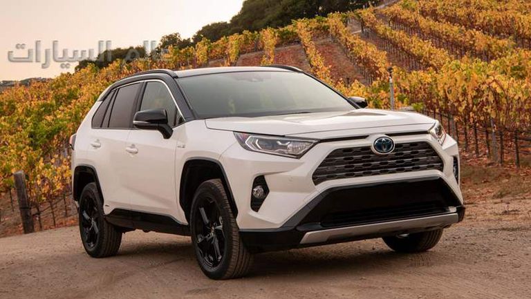 3ccc341b-2019-toyota-rav4-hybrid-2