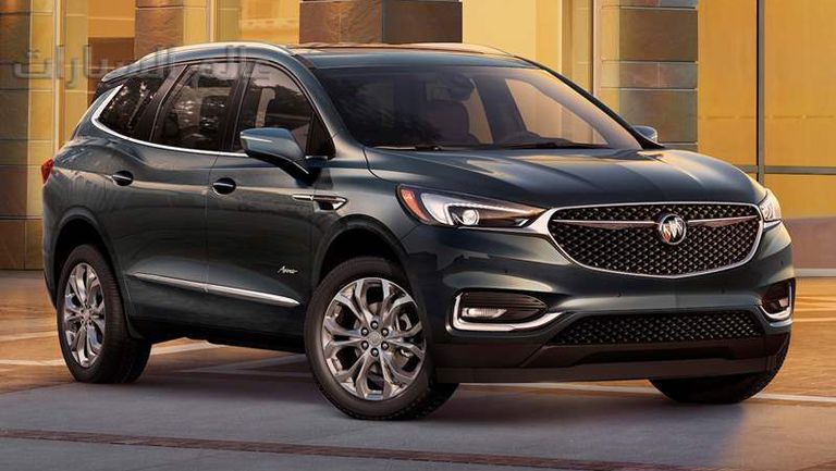2018-Buick-Enclave-Avenir-parked