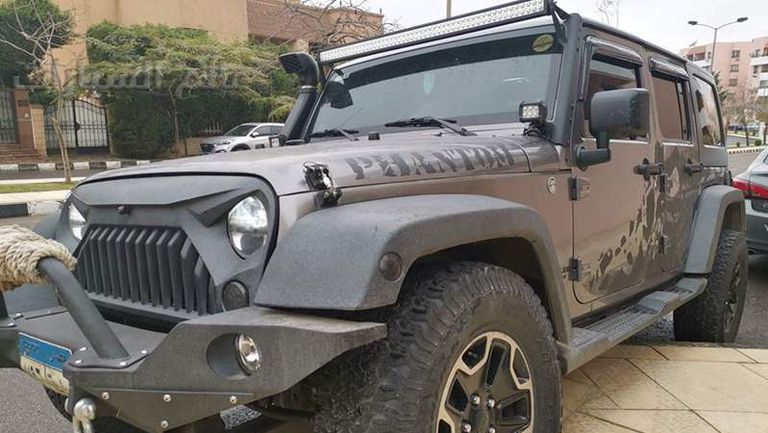 مواطنون يشكلون فرق إنقاذ بسياراتهم الـ "4×4" في القاهرة الجديدة