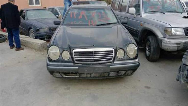 سيارة واحدة لكل مواطن في مزاد جمارك مطار القاهرة

