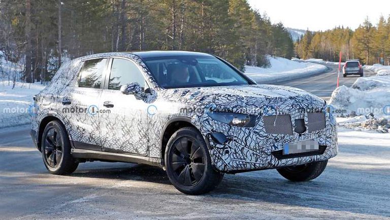 mercedes-benz-glc-new-spy-photo-front-three-