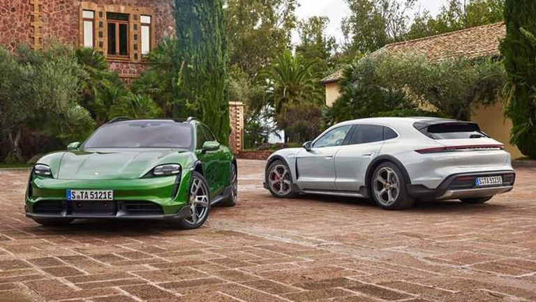 Porsche-Taycan_Turbo_S_Cross_Turismo-2022-1024-10