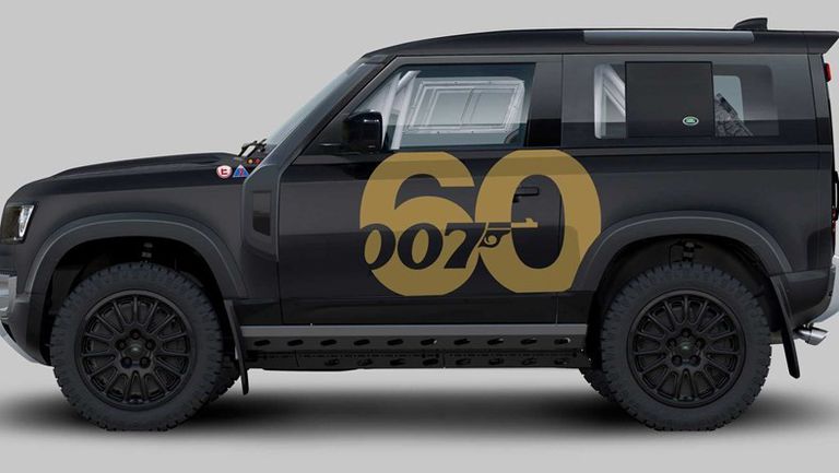 لاند روفر تحتفل بمرور 60 عامًا على عرض جيمس بوند في المملكة المتحدة