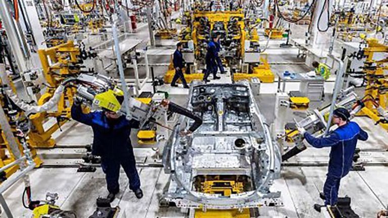 روسيا تهدد بتأميم أصول الشركات التي غادرت البلاد