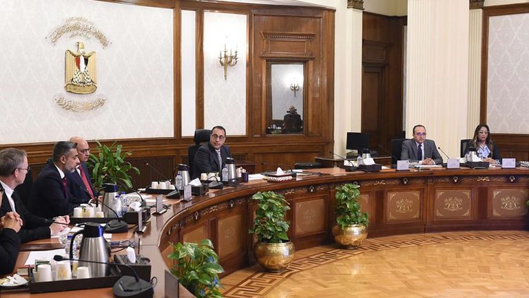 اجتماع جنرال موتورز في مجلس الوزراء