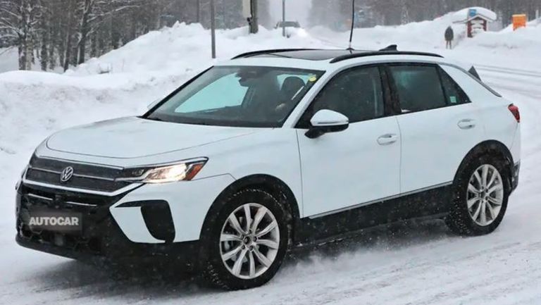 Volkswagen T-Roc spied