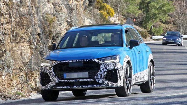 f38074c5-2020-audi-rs-q3-13_1280x816