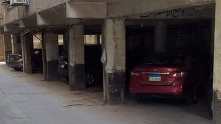 محافظ القاهرة تمنع انتظار السيارات بشوارعها وترفع شعار "الشارع حق للمواطن"
