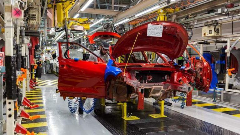 صناعة السيارات تواجه أزمة مالية غير مسبوقة بسبب فيروس كوفيد 19
