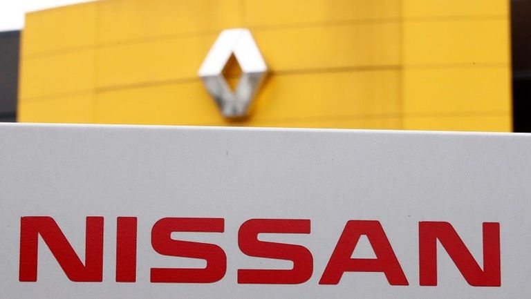 رينو قد تبيع جزءًا من أسهمها في نيسان