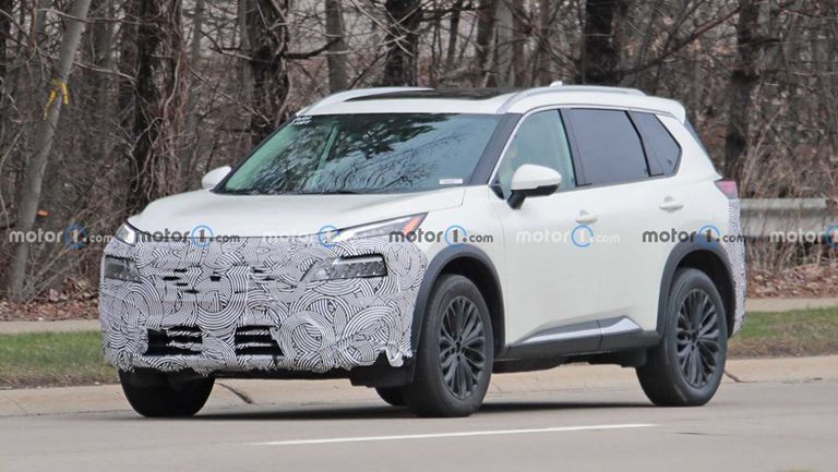نيسان روج SUV موديل 2024 تظهر لأول مرة اثناء اختبارها على الطرق العامة  4