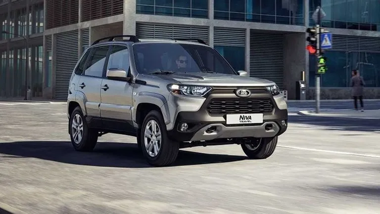 لادا نيفا ترافيل