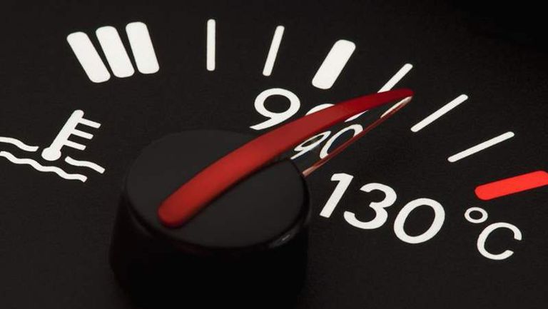 10  اشياء يجب ان تراجعها فى سيارتك قبل التحرك  فى الاجواء الحارة
