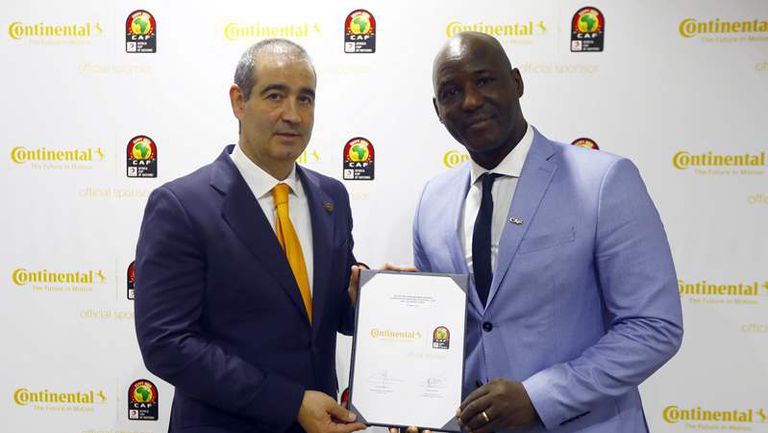 Image 1- Jon Ander Garcia (Continental) and Anthony Baffoe (Deputy General Secretary - CAF)