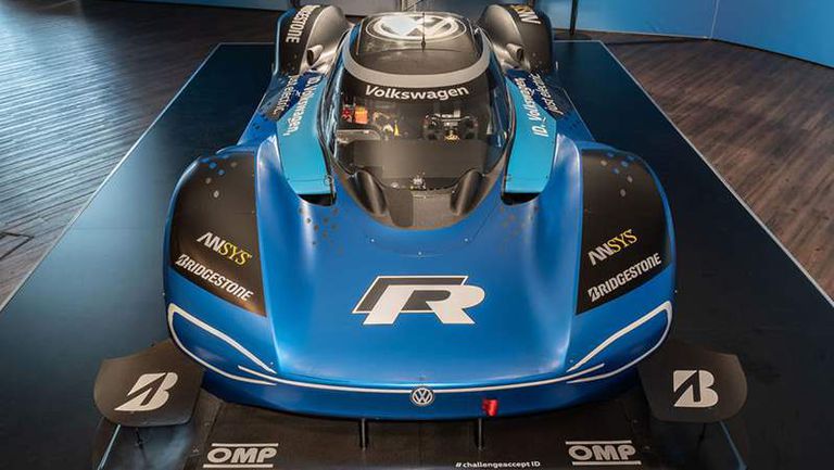 id._r_world_premiere_2019-9722