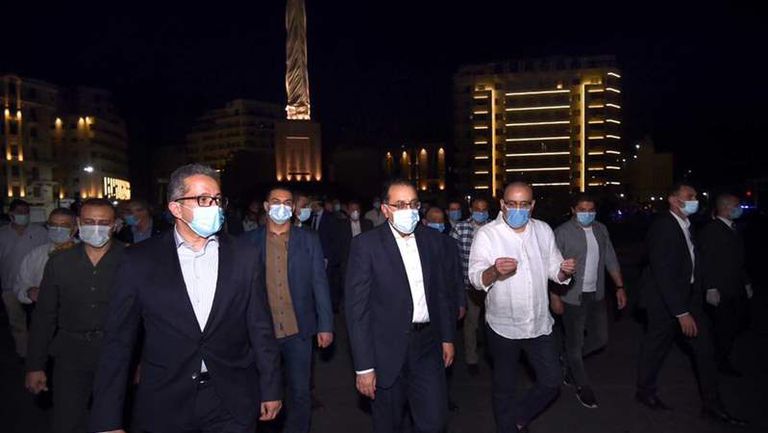 رئيس الوزراء يتفقد الأعمال النهائية لمشروع تطوير ميدان التحرير

