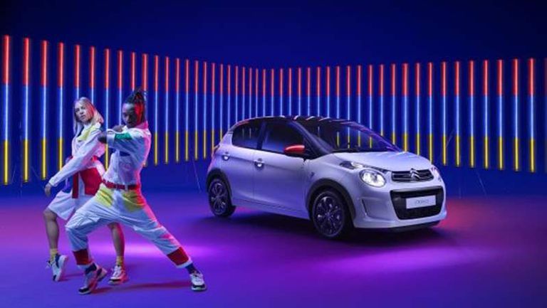 ستروين تطلق نسخة خاصة من سيارة C1 JCC+ بلمسات فنية من مصمم أزياء  2